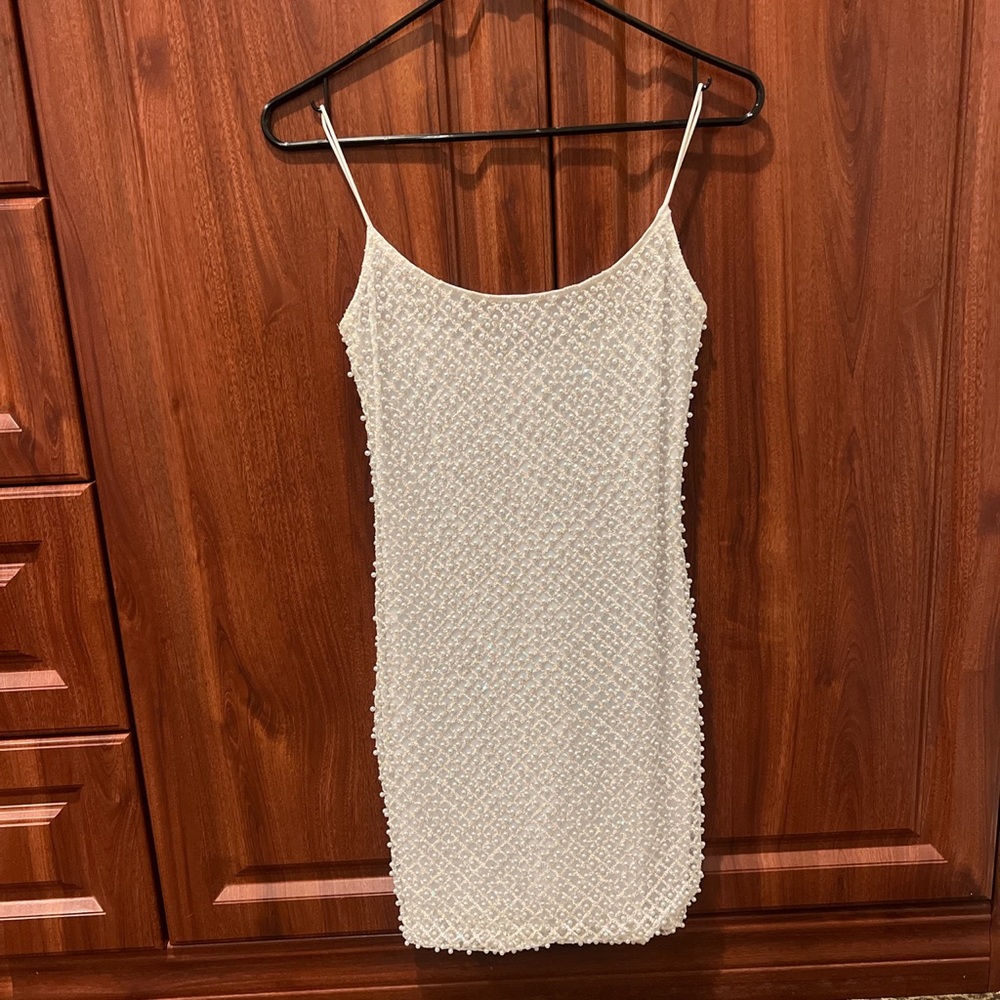 Oh Polly Women white pearl dress- Size US 2